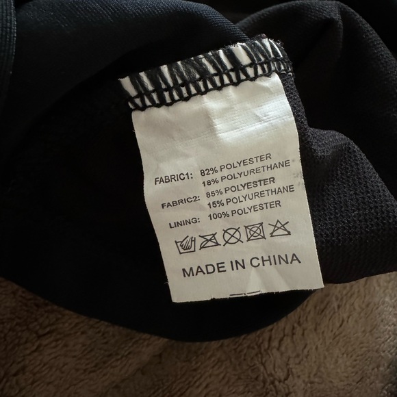 Swimsuit top - Picture 3 of 3